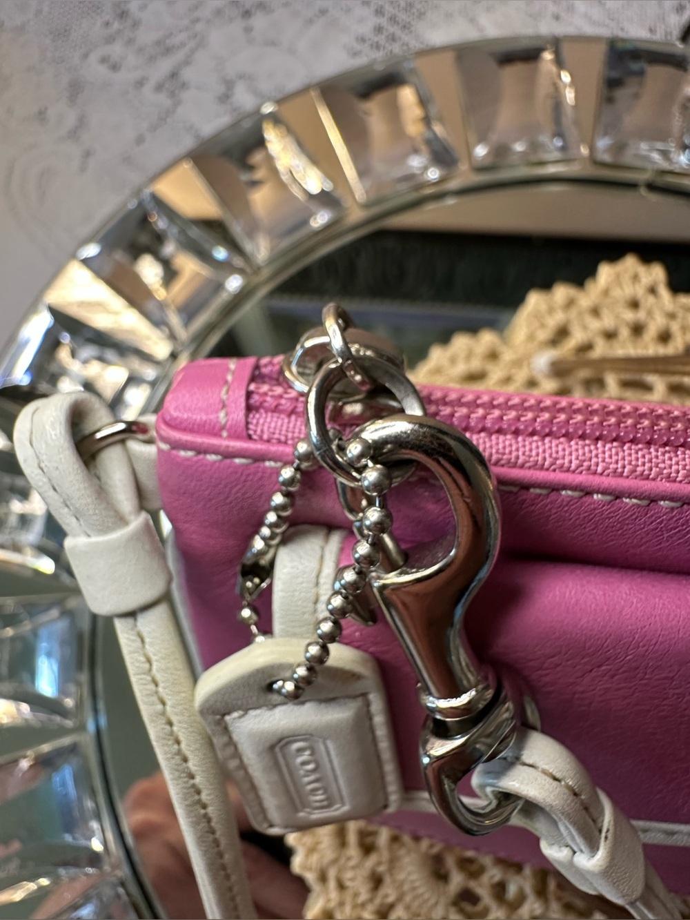 Coach vintage wristlet. Pink and white. Front pocket. In great condition. - Picture 3 of 12